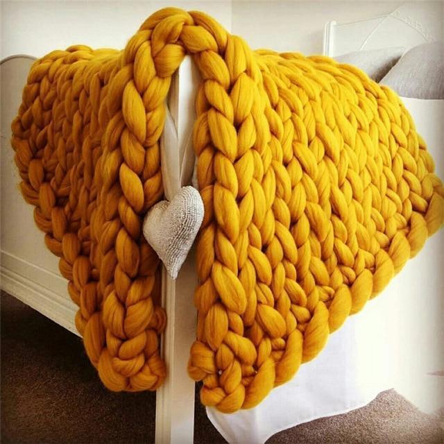 Chunky Knit Blanket - Soft Material - Decorative Design