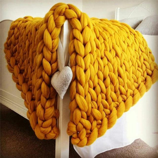 Chunky Knit Blanket - Soft Material - Decorative Design