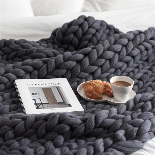 Chunky Knit Blanket - Soft Material - Decorative Design