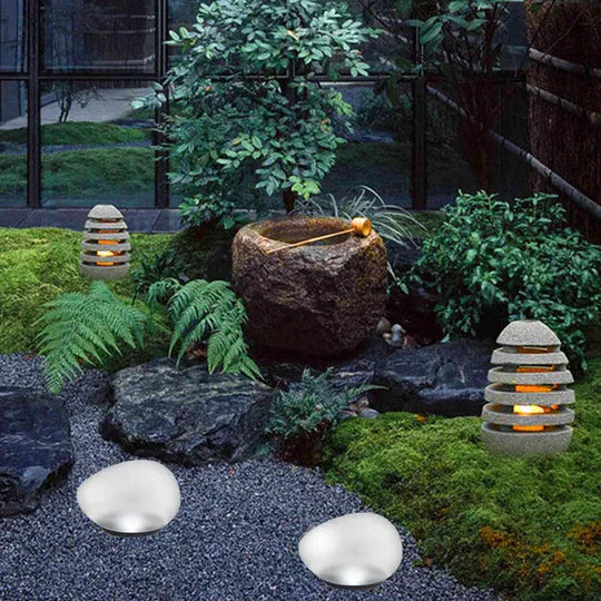 Solar Landscape Light - Solar Powered Outdoor Lights - Modern Outdoor Lighting 3