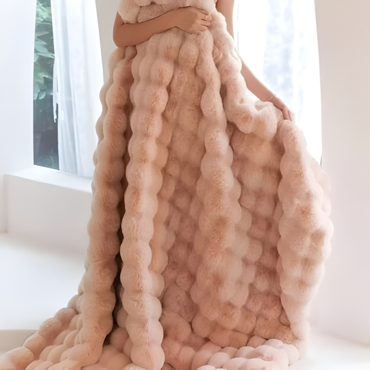 Cozy Blanket with Stylish Design and Year-Round Comfort