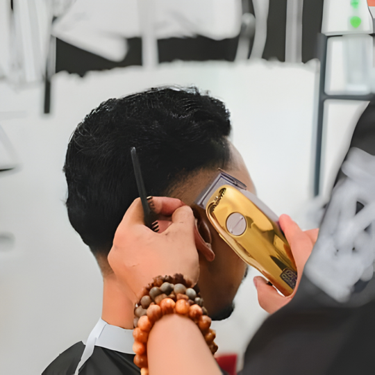 Hair Clipper Set with Adjustable Blades and Gold Finish