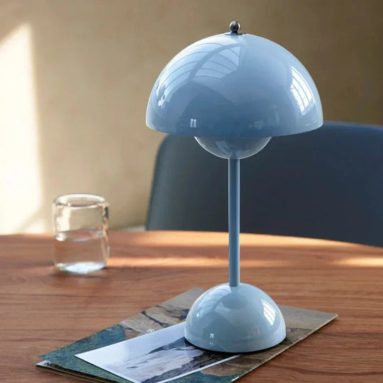 LED Table Lamp - Compact Design - USB Rechargeable - Luvonic