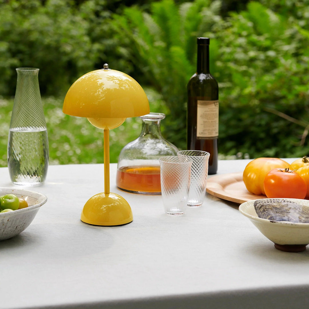 LED Table Lamp - Compact Design - USB Rechargeable - Luvonic