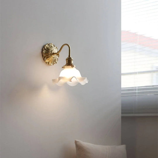 Wall Sconce Lamp - Curved Gooseneck - Brass Finish - Luvonic