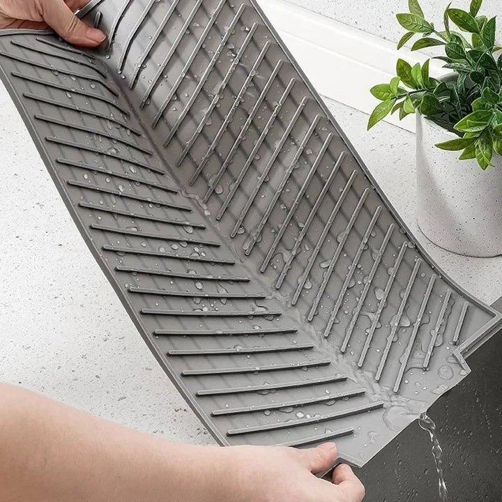 Drying Mat with Grooved Drain and Silicone Material