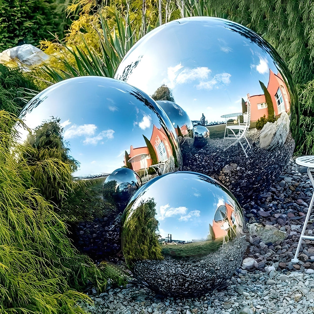 Garden Decor with Stainless Steel Balls and Reflective Finish
