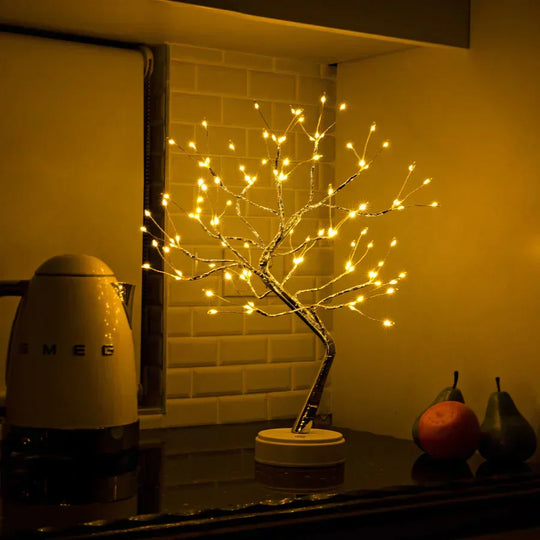 Lamp with Adjustable Branches and Warm Light