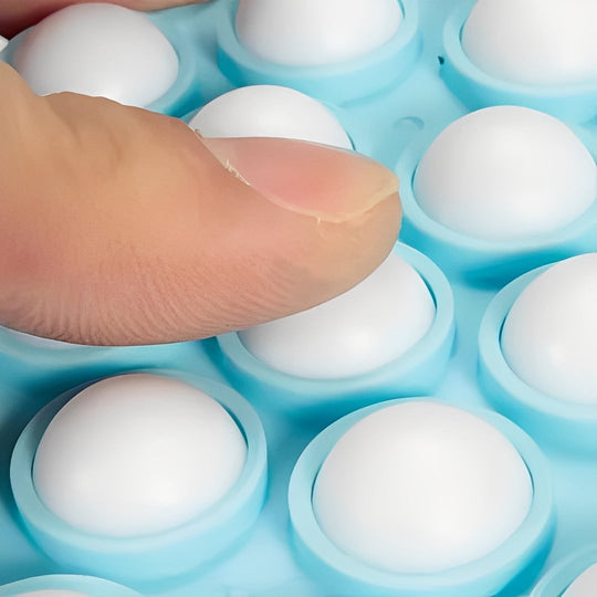 Lotion Applicator with Adjustable Handle and Roller Head