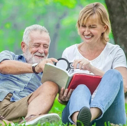 Magnifying Glass with 30x Power and LED Light