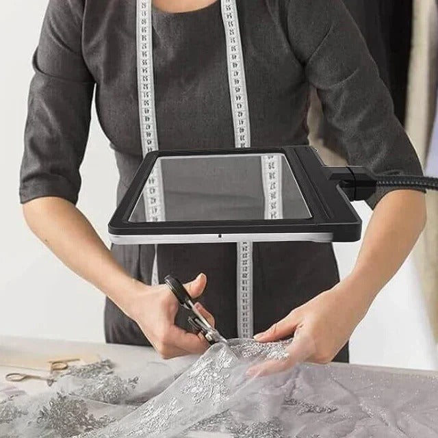 Magnifying Lamp with LED Light and Page Lens