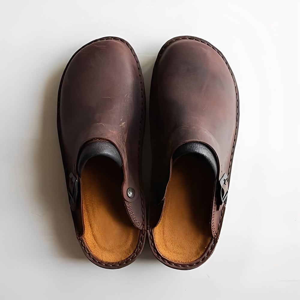 Men's Slippers with Comfortable Insole and Leather Design