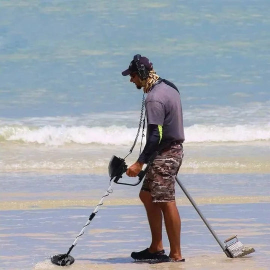 Metal Detector with LCD Display and Adjustable Shaft