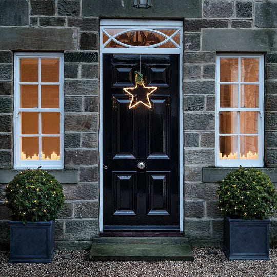 Outdoor Lights with LED Bulbs and String Design