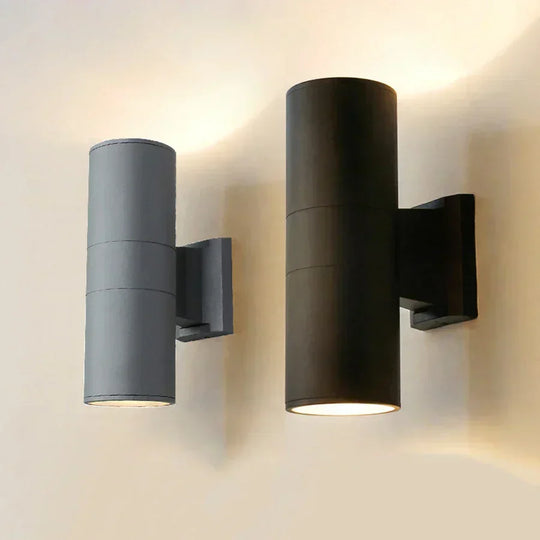 Outdoor Wall Light with LED Illumination and Aluminum Design