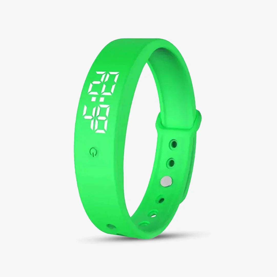 Smartwatch with Activity Tracking and Notification Alerts