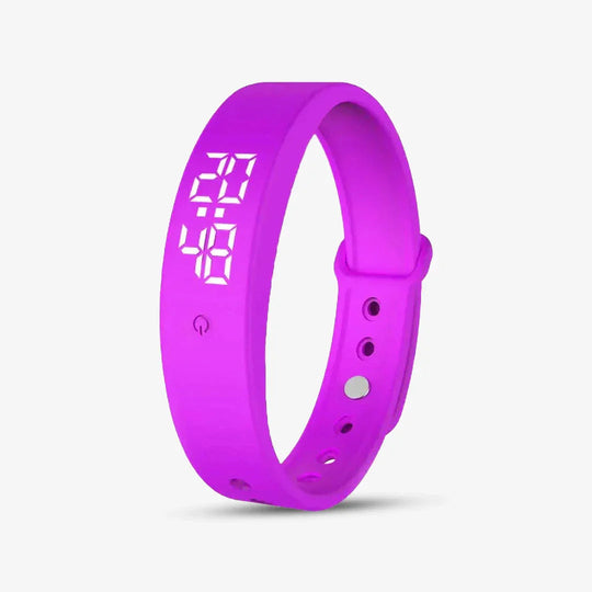 Smartwatch with Activity Tracking and Notification Alerts