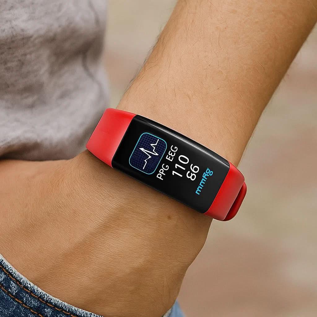 Smartwatch with ECG Monitoring and Fitness Tracking