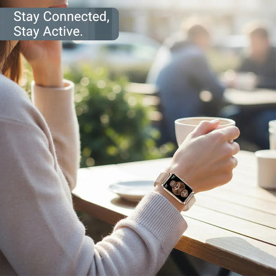 Smartwatch with Fitness Tracking and Notification Alerts