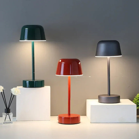 Table Lamp with Modern Design and Dimmable Light
