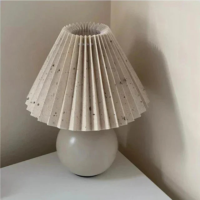 Table Lamp with Vintage Design and Bedside Use
