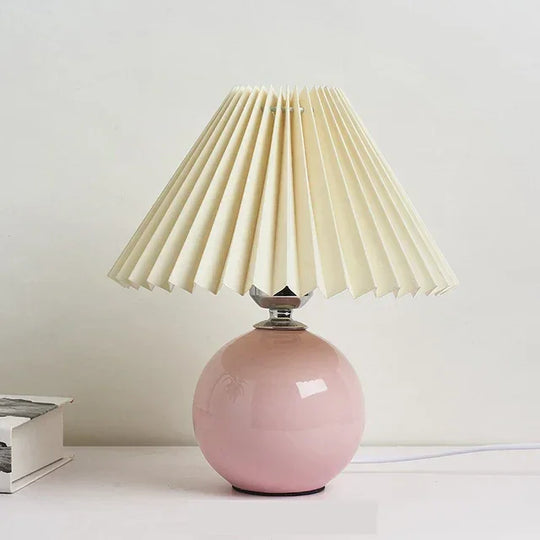 Table Lamp with Vintage Design and Bedside Use