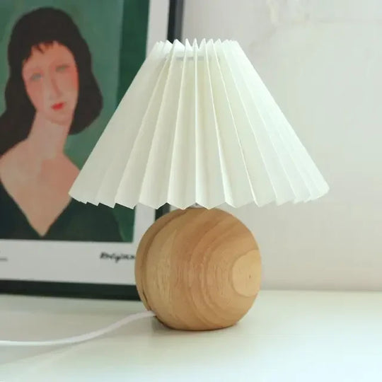 Table Lamp with Vintage Design and Bedside Use