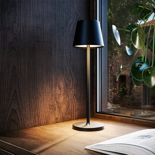 Table Lamp with Wireless Design and Dimmable LED