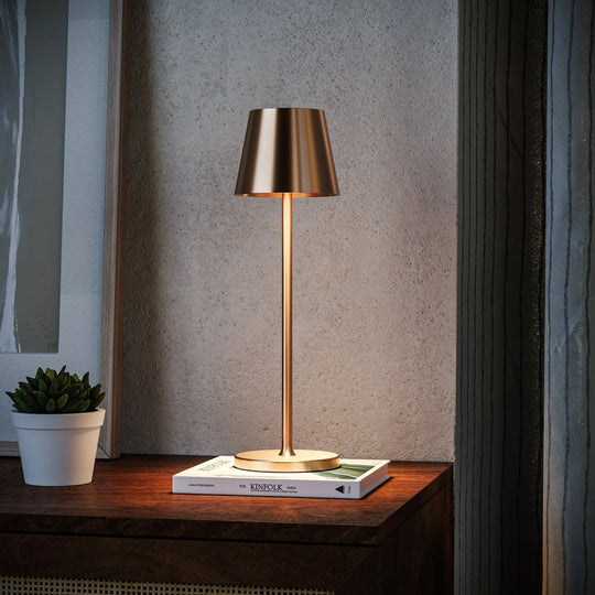 Table Lamp with Wireless Design and Dimmable LED