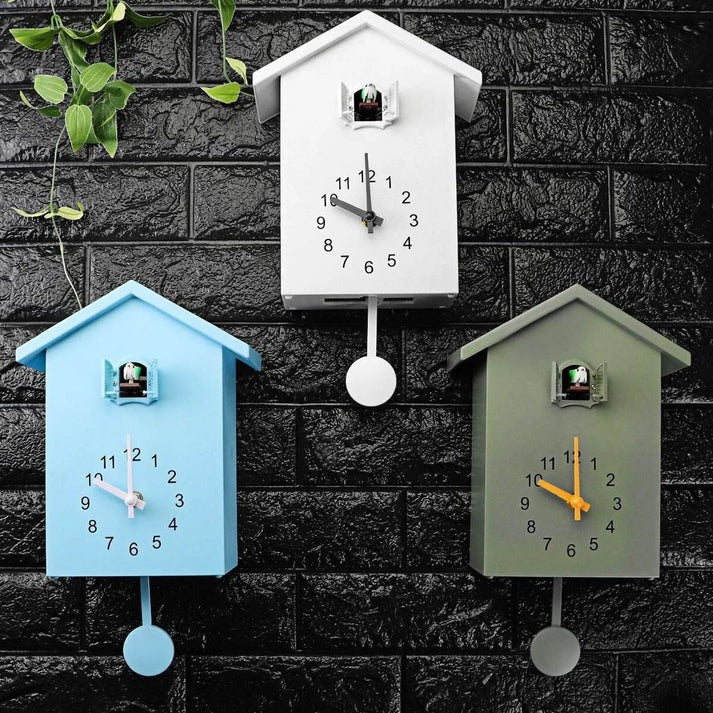 Wall Clock with Bird Design and Adjustable Sound