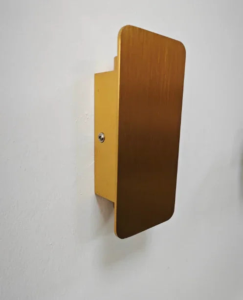 Wall Light with Minimalist Design and Modern Style